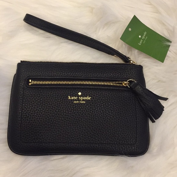 kate spade Handbags - Kate Spade Wristlet - Chester Street Tinie